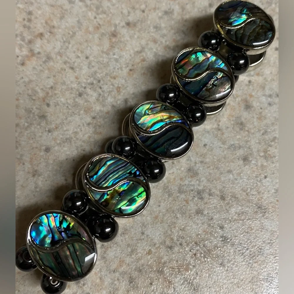 Equilibrium Chakra Abalone & Hematite Oval Disc Stretch Bracelet